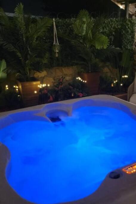 The Ritz Spa Sanctuary Hot Tub/Patio/Fam/Pet Las Cruces Exterior photo