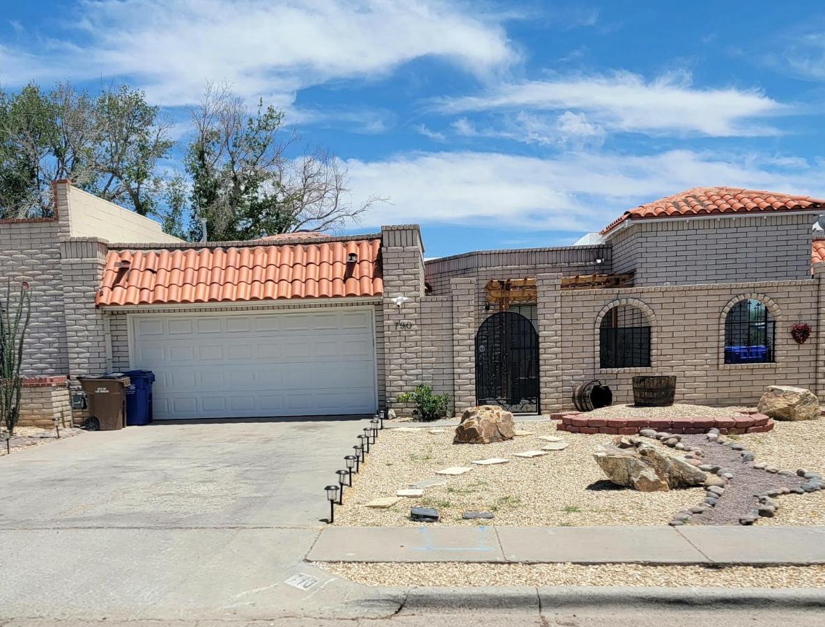 The Ritz Spa Sanctuary Hot Tub/Patio/Fam/Pet Las Cruces Exterior photo